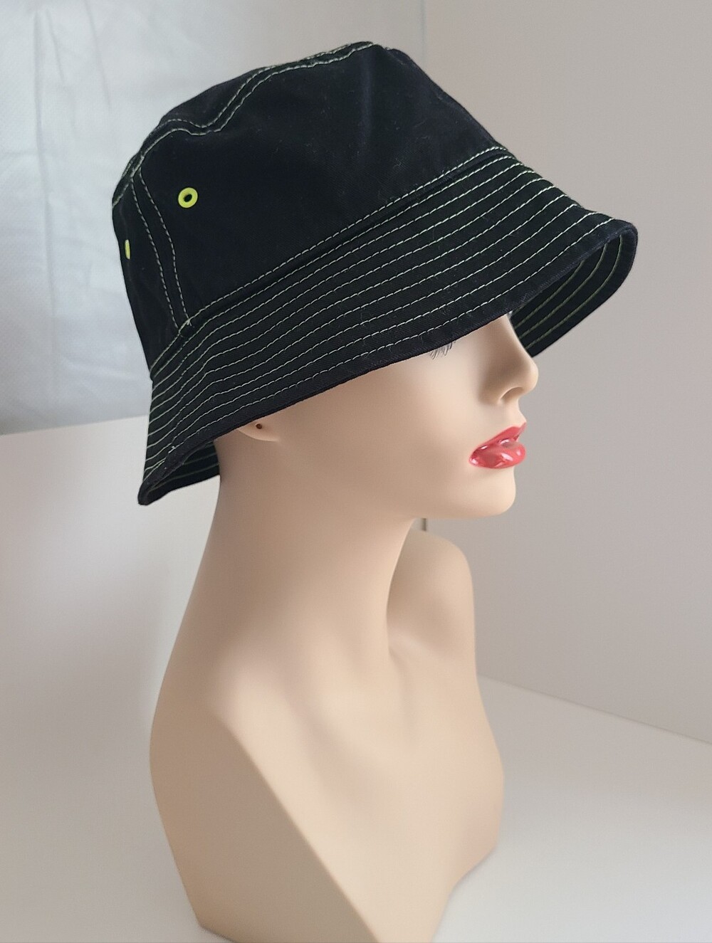 Justine Skye By H& M Black Bucket Hat with Green Stitching 100% Cotton